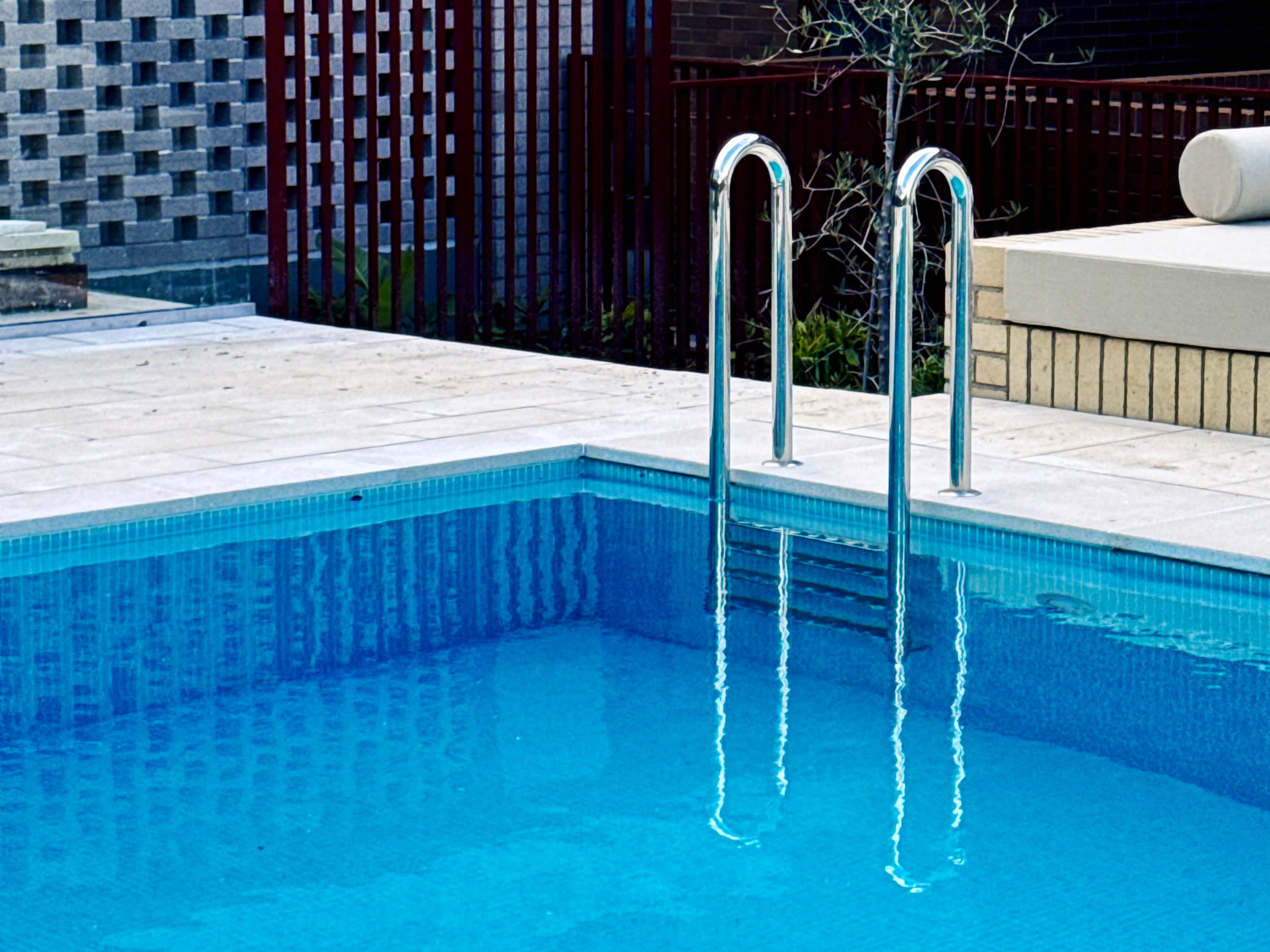 Technical Pool Coping